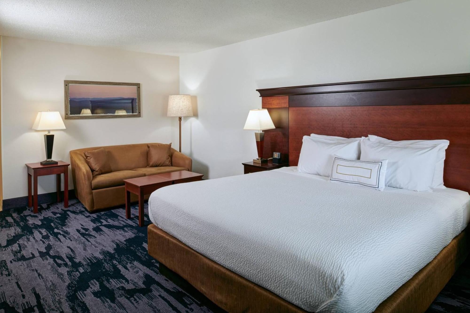 Fairfield Inn & Suites Detroit ליבוניה מראה חיצוני תמונה