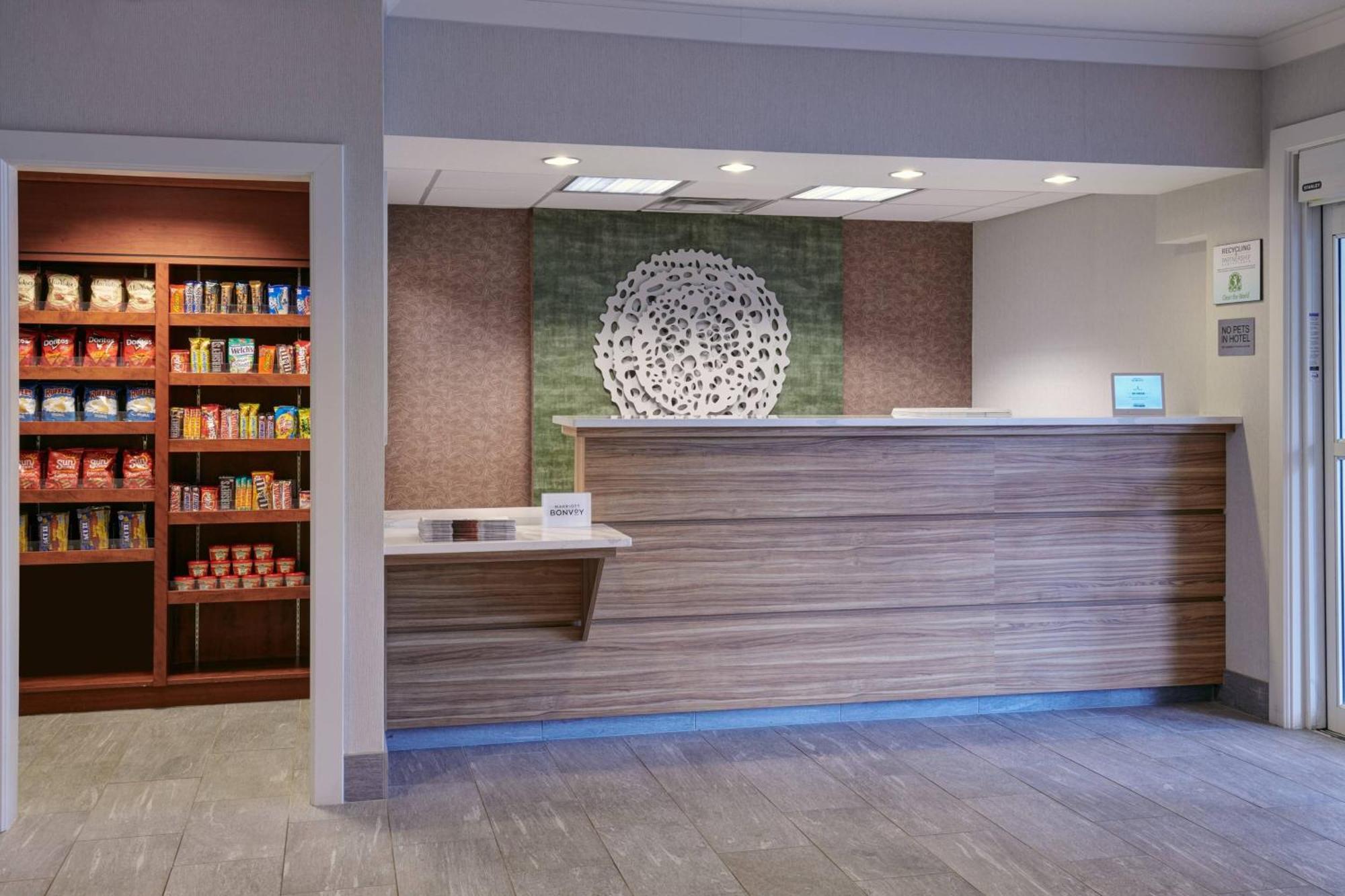 Fairfield Inn & Suites Detroit ליבוניה מראה חיצוני תמונה
