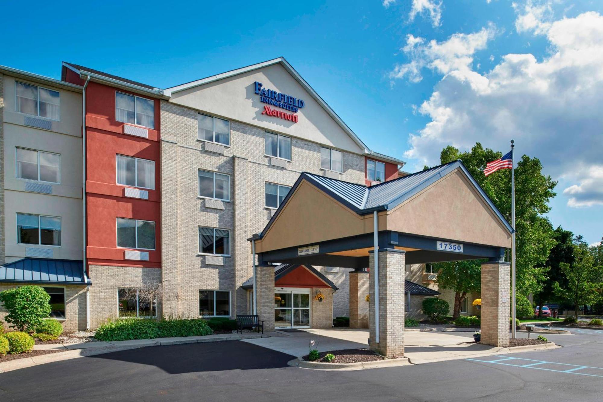 Fairfield Inn & Suites Detroit ליבוניה מראה חיצוני תמונה